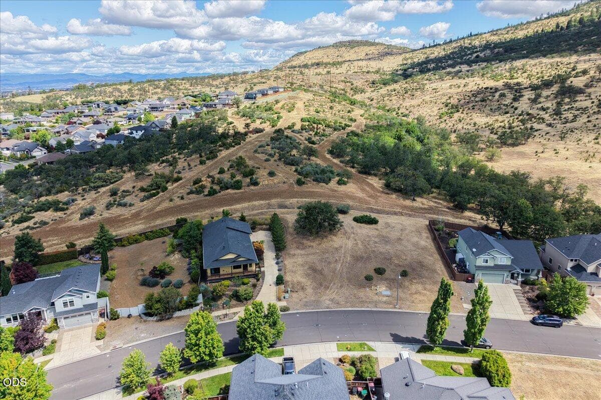 05-Drone 4. Photo 4 of 12, 4359 Vista Pointe Drive, Medford, OR 97504