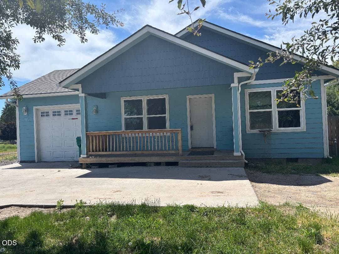 1 Front. Photo 1 of 18, 3152 Madison Street, Klamath Falls, OR 97603