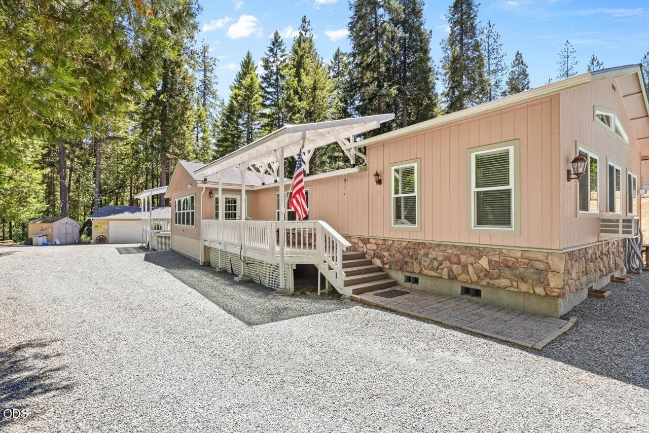 2. Photo 2 of 78, 4300 Pleasant Creek Road, Rogue River, OR 97537