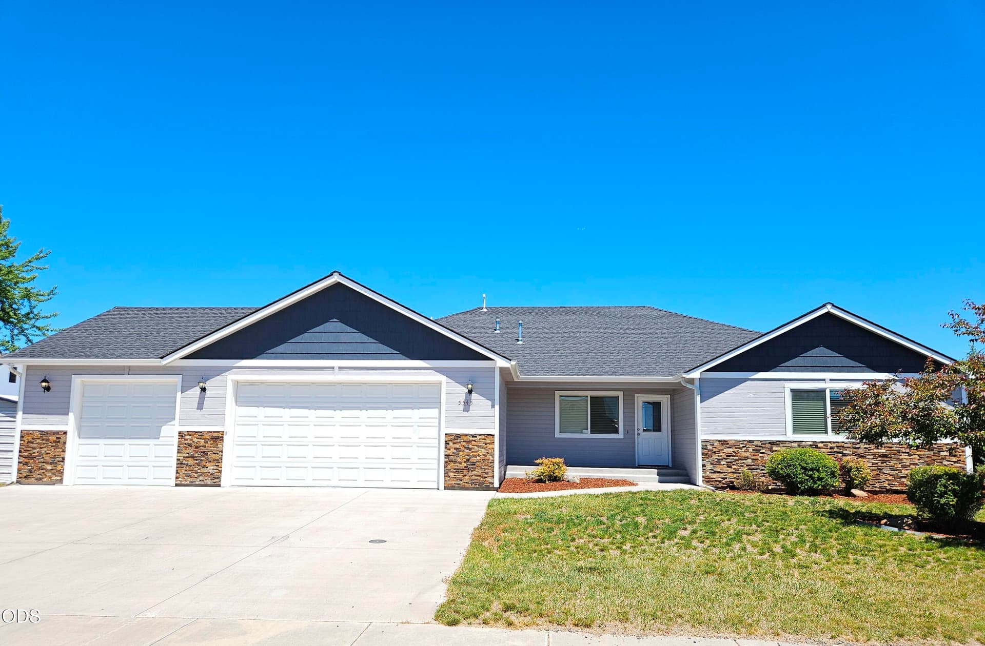 1. Front. Photo 1 of 19, 5545 Sturdivant, Klamath Falls, OR 97603