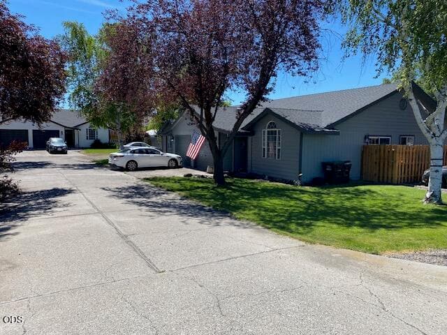 Looking down driveway. Photo 2 of 9, 2334 NW McDougal Court Unit 2320,2326,2334, Prineville, OR 97754