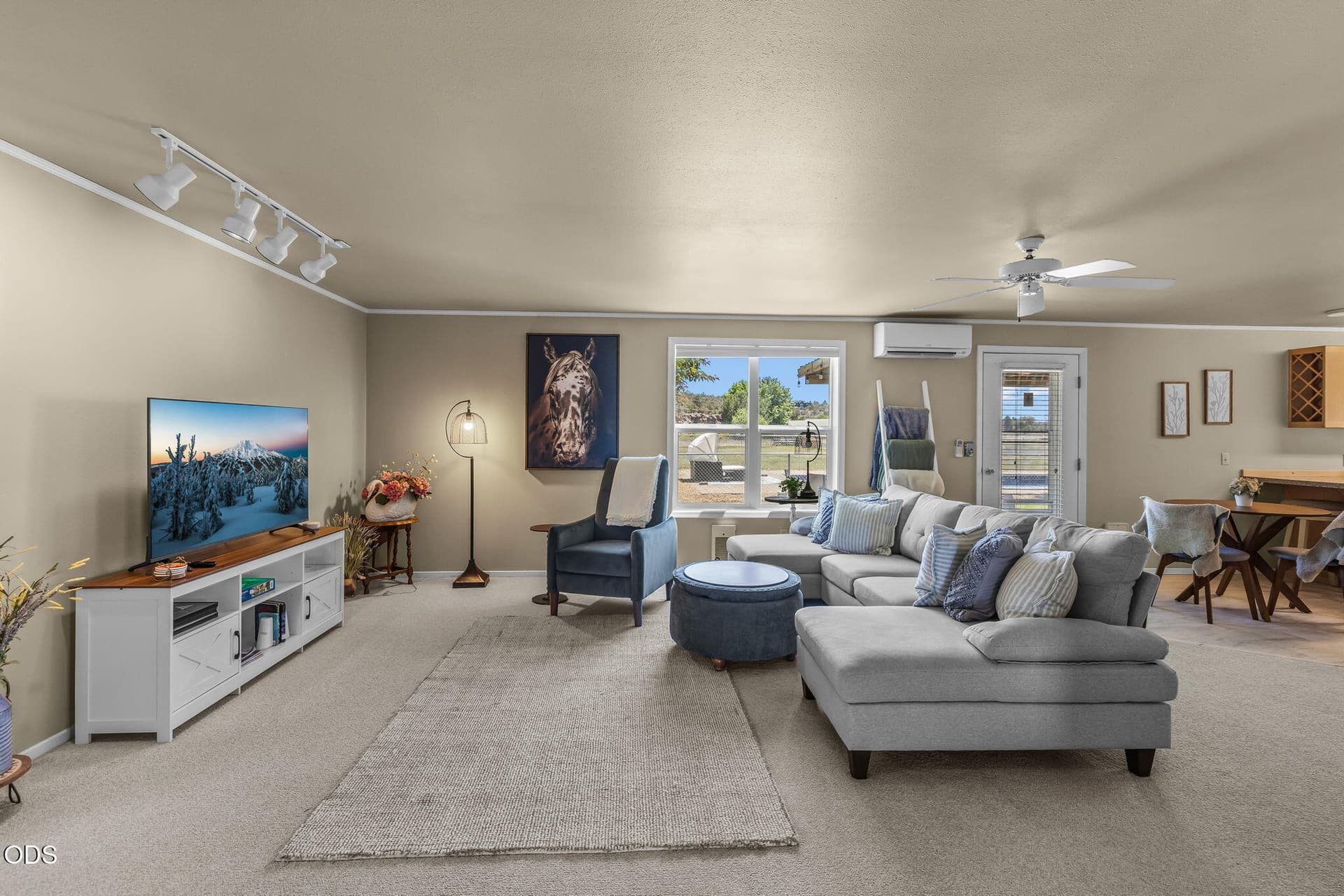 Family Room. Photo 5 of 48, 3099 NW Williams Way, Redmond, OR 97756