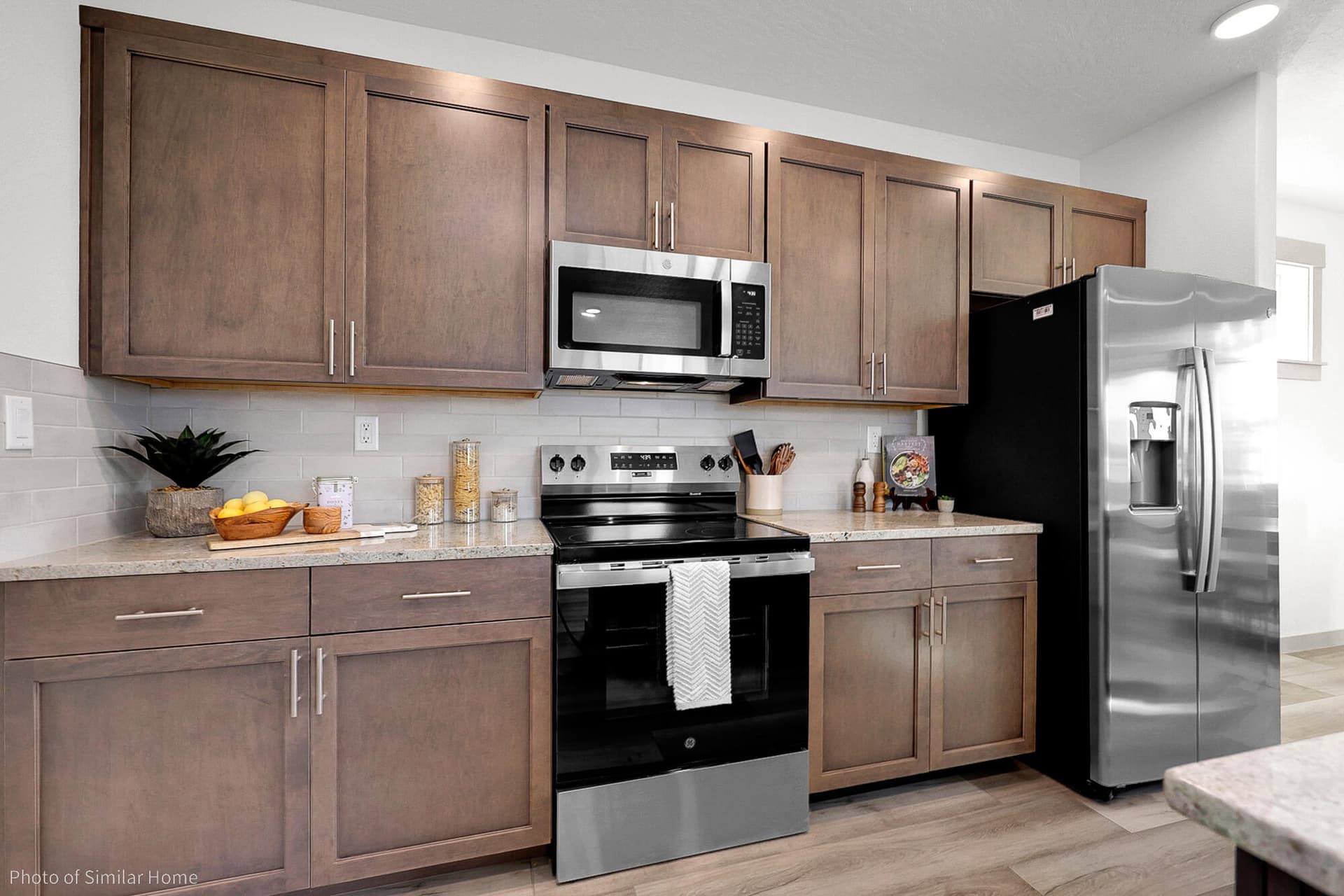 Middleton CM - Kitchen 2. Photo 2 of 6, 61071 NE Give Place, Bend, OR 97701