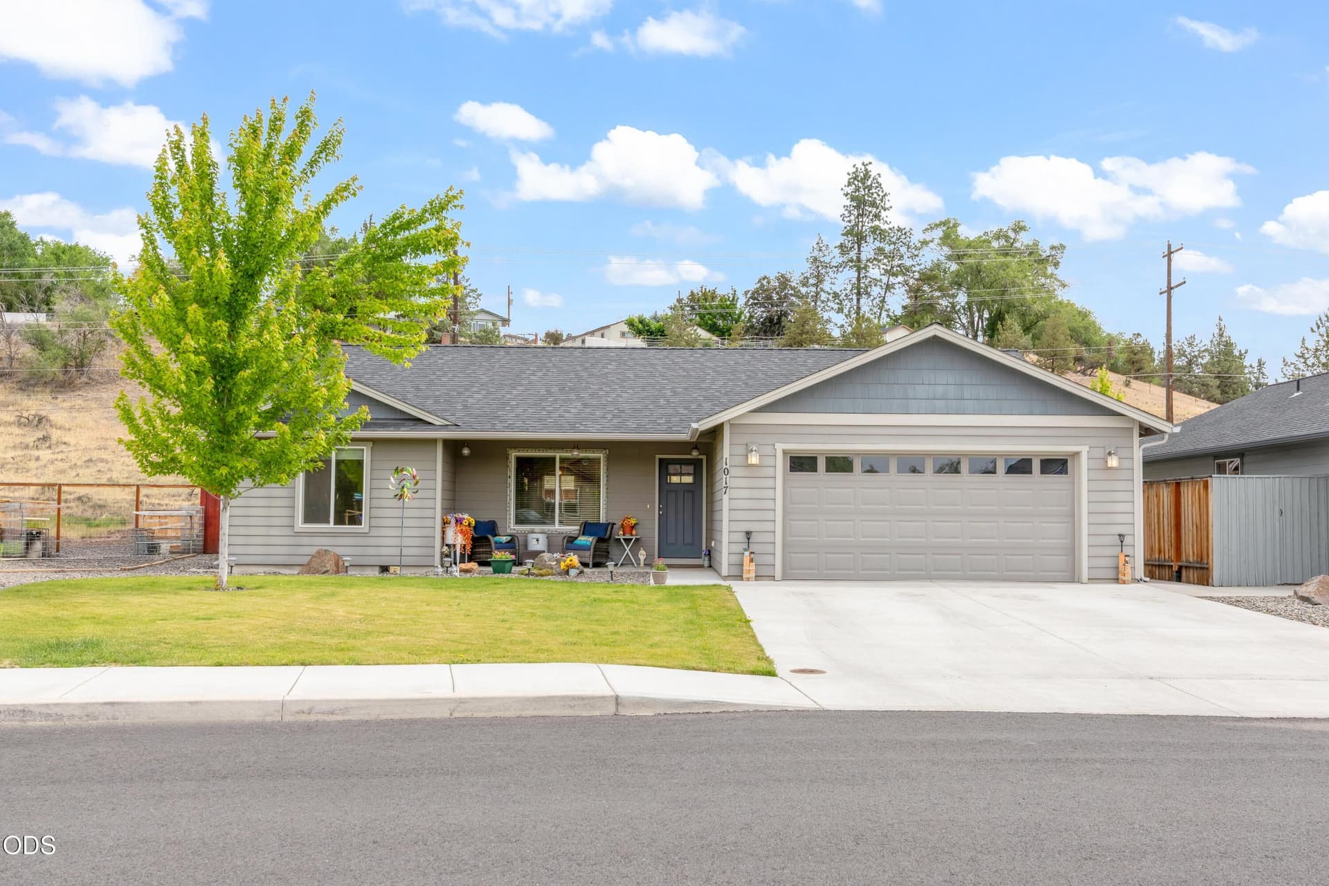 01. Photo 1 of 23, 1017 NE Crista Court, Prineville, OR 97754