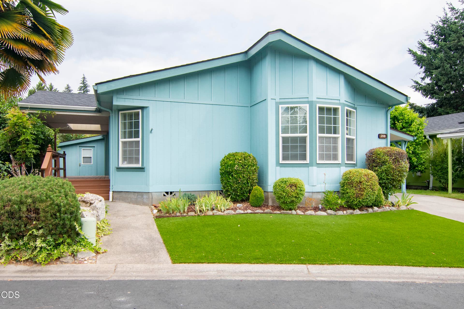 Covered front Porch. Photo 2 of 28, 208 NW Creekside Drive, Grants Pass, OR 97526