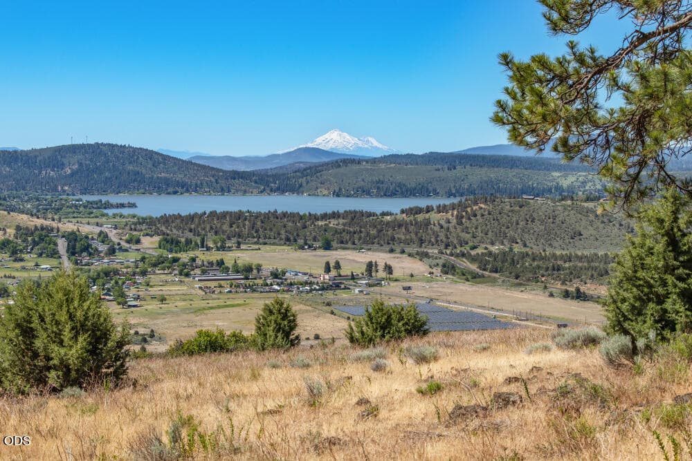 ParadiseHillsLotUpdates-13. Photo 2 of 25, 0 Best View Drive Unit 890753, Klamath Falls, OR 97601
