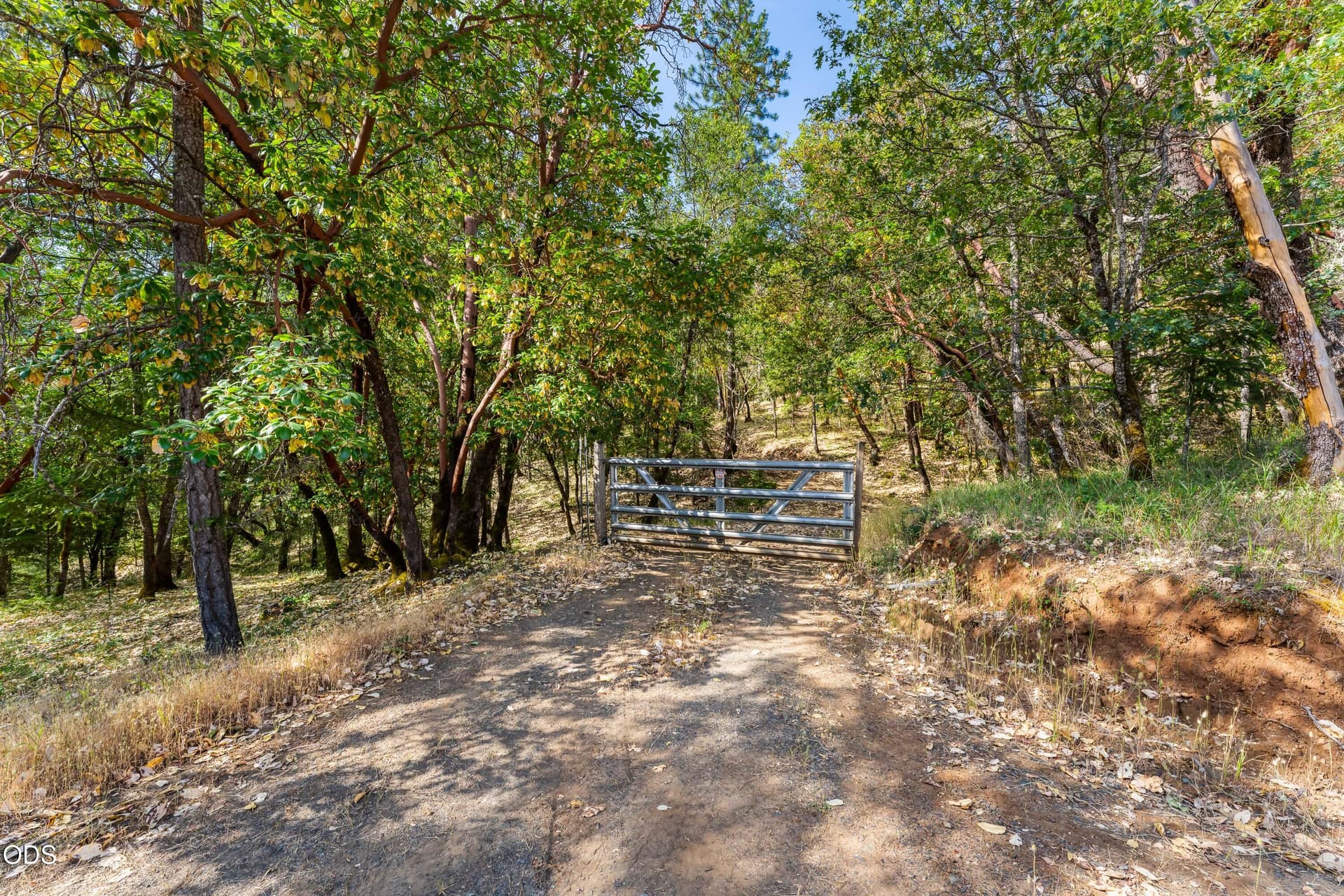 Entrance to Property. Photo 2 of 25, 1238 W Jones Creek Road Unit Lot 1, Grants Pass, OR 97526