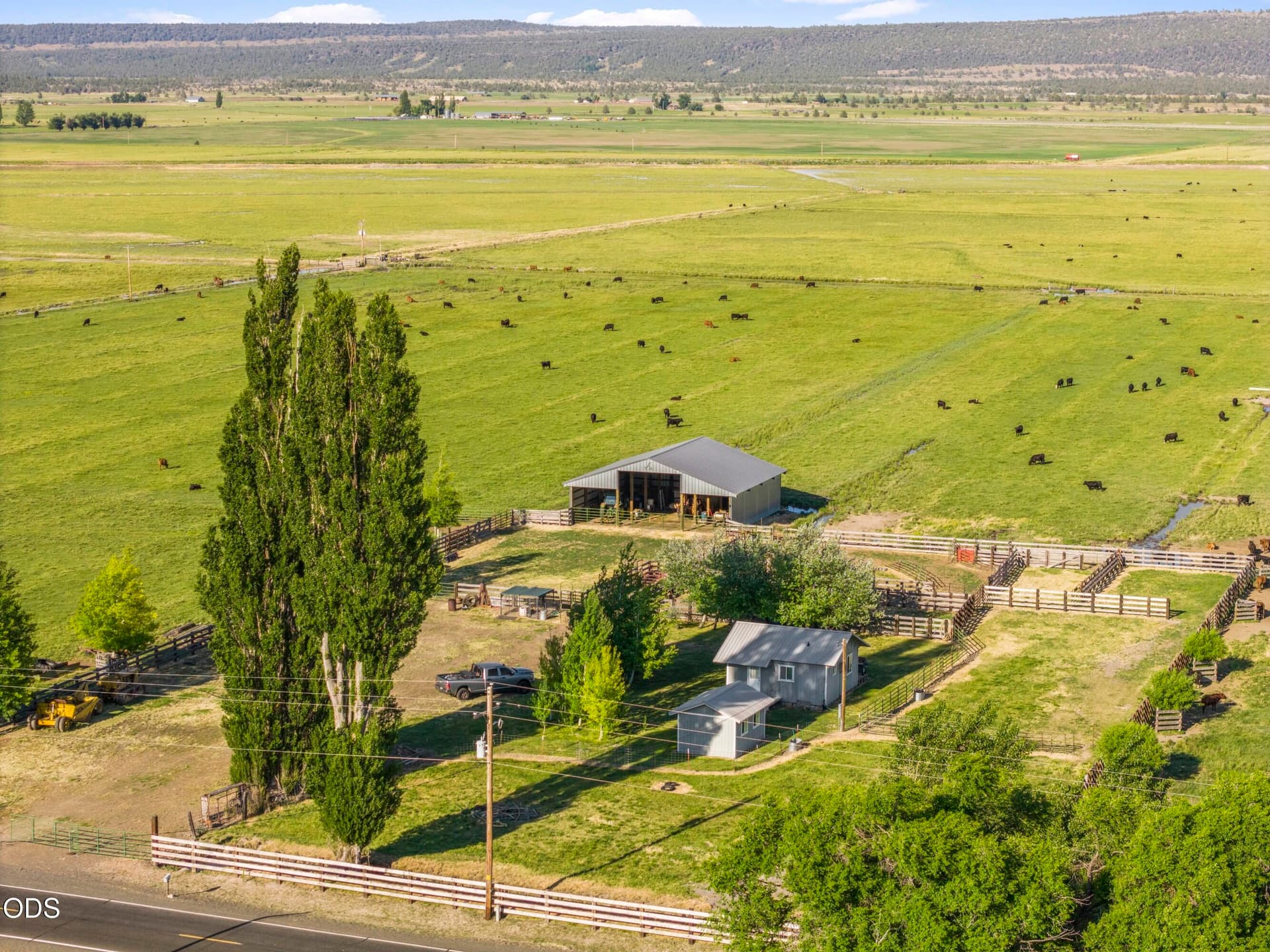 01 (2) (MLS Size). Photo 1 of 53, 15655 W Langell Valley Road, Bonanza, OR 97623