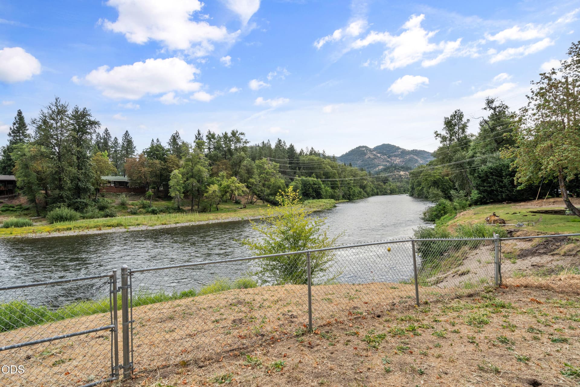 03. Photo 3 of 28, 2850 Rogue River Highway, Grants Pass, OR 97527