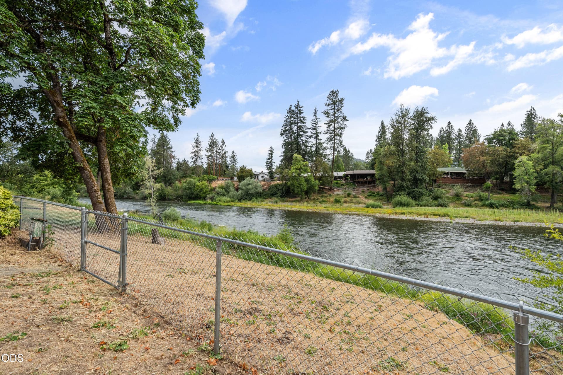 04. Photo 4 of 28, 2850 Rogue River Highway, Grants Pass, OR 97527