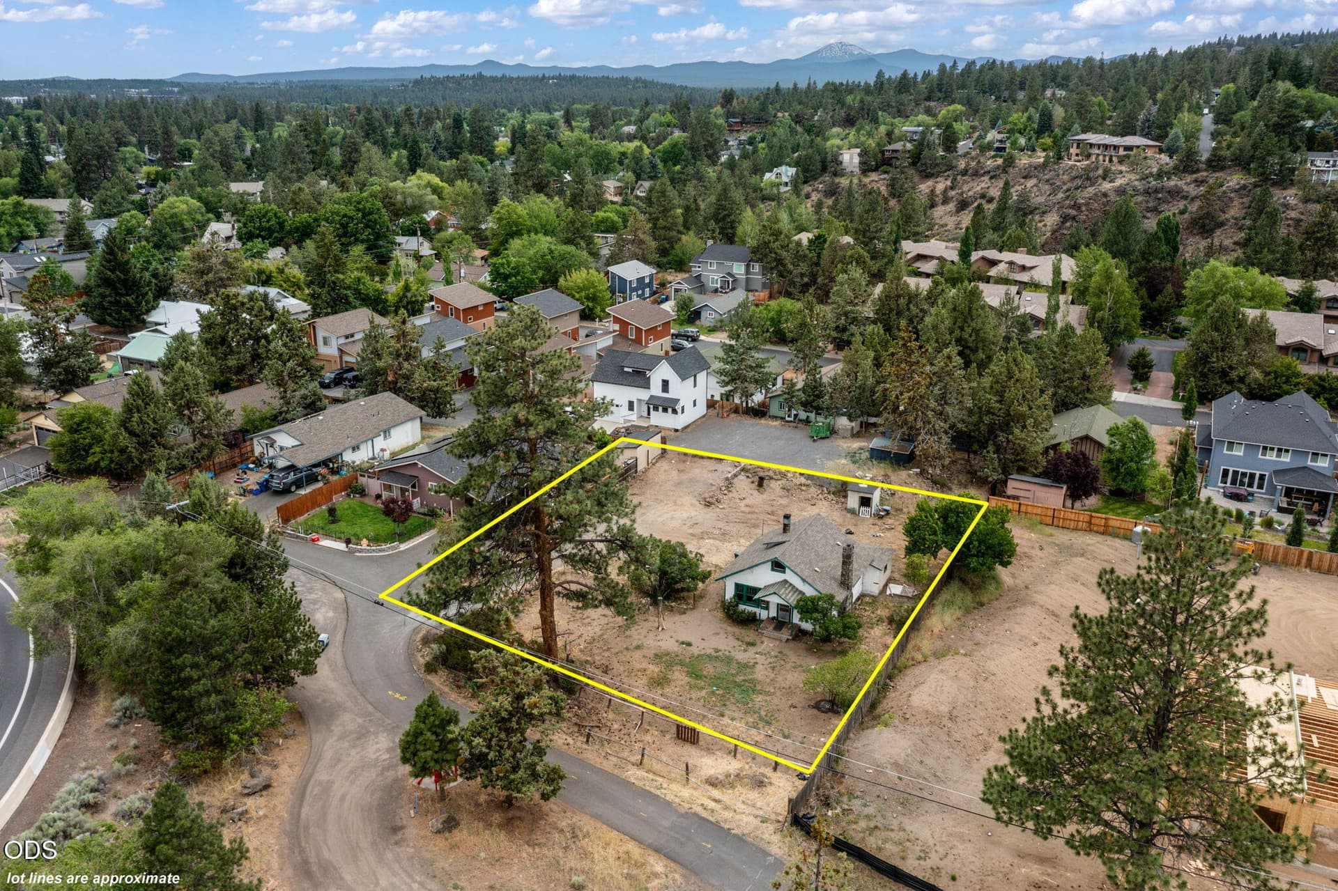 hill17. Photo 3 of 16, 1929 NW Hill Street, Bend, OR 97703