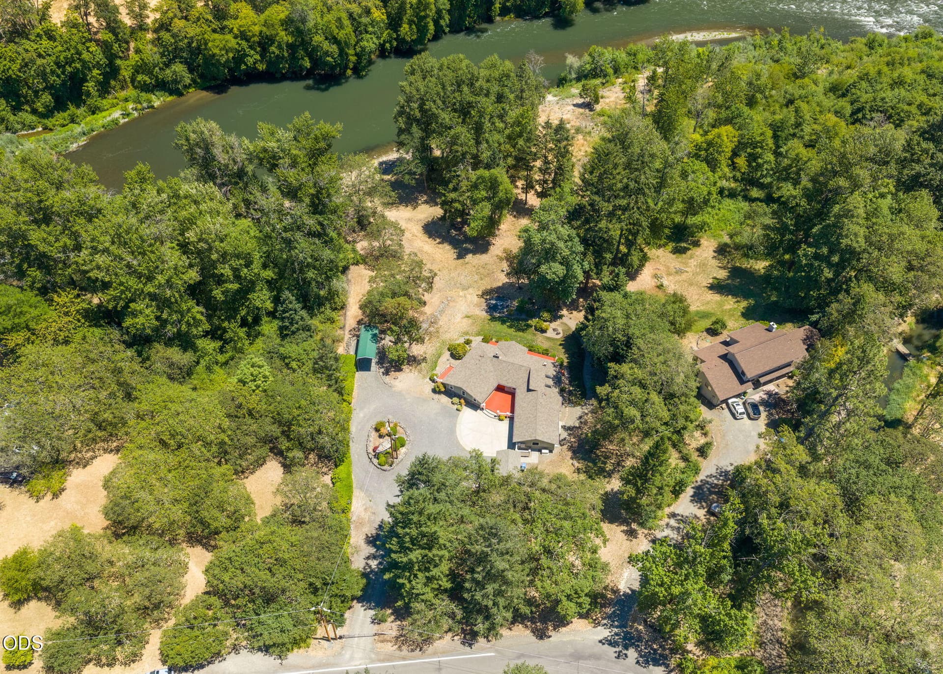 2. Photo 2 of 69, 290 Chinook Park Lane, Grants Pass, OR 97527