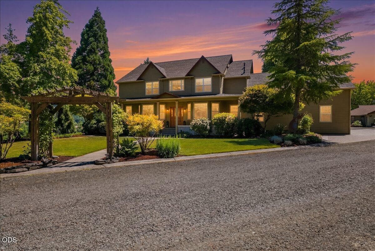 201. Photo 1 of 52, 106 Green Valley Road, Oakland, OR 97462