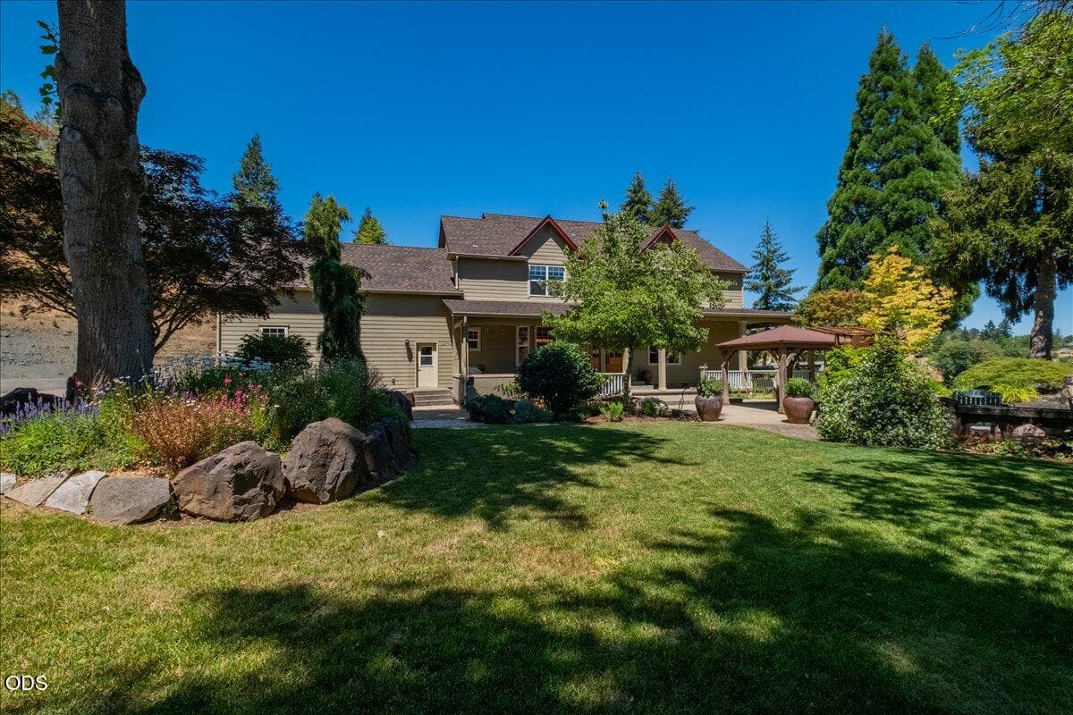 204. Photo 4 of 52, 106 Green Valley Road, Oakland, OR 97462
