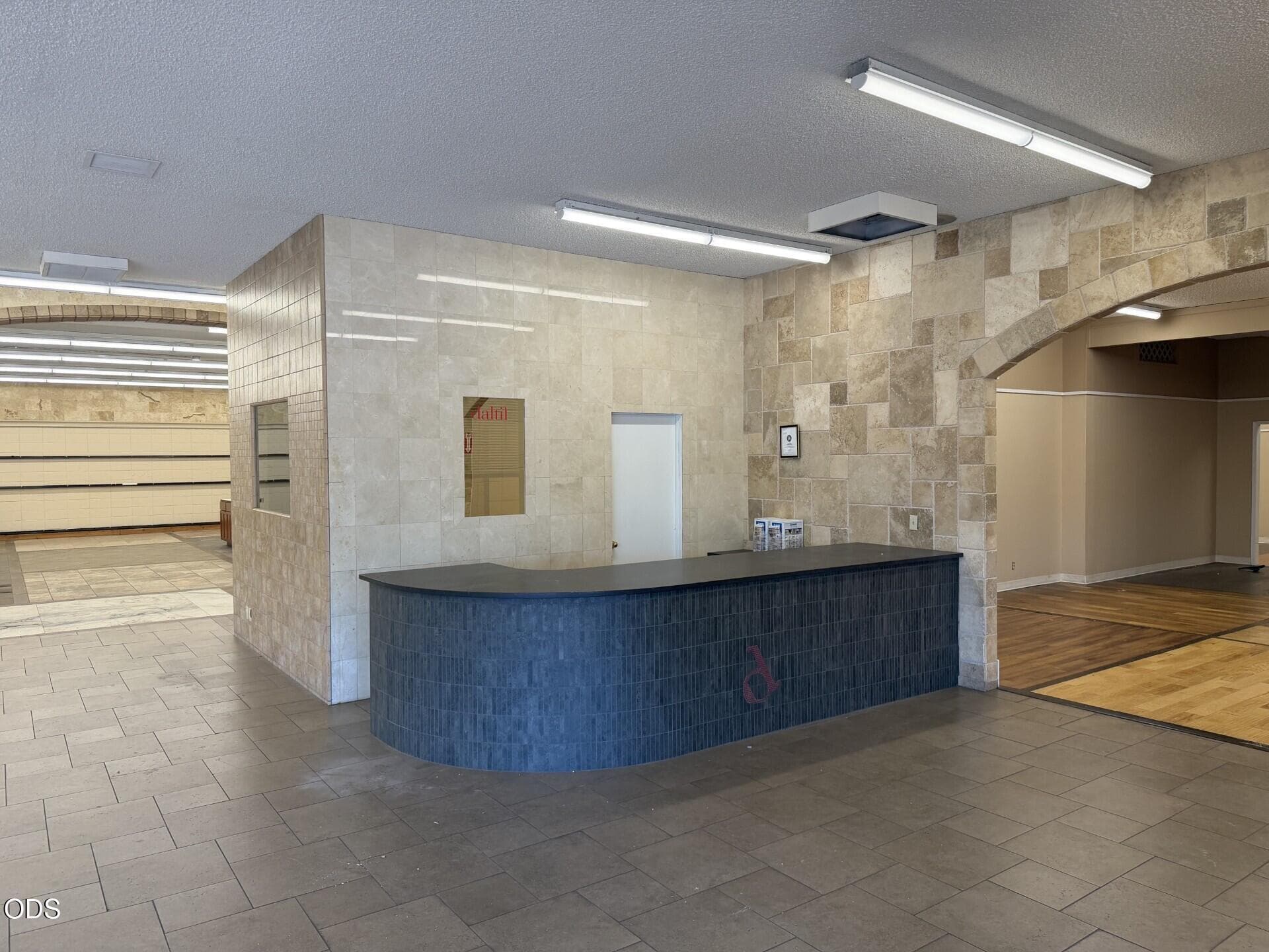 Color Tile 4. Photo 4 of 8, 3069 Crater Lake Avenue, Medford, OR 97504