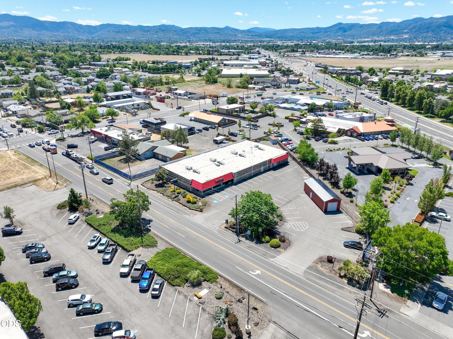 DJI_0246 (2). Photo 3 of 8, 3069 Crater Lake Avenue, Medford, OR 97504