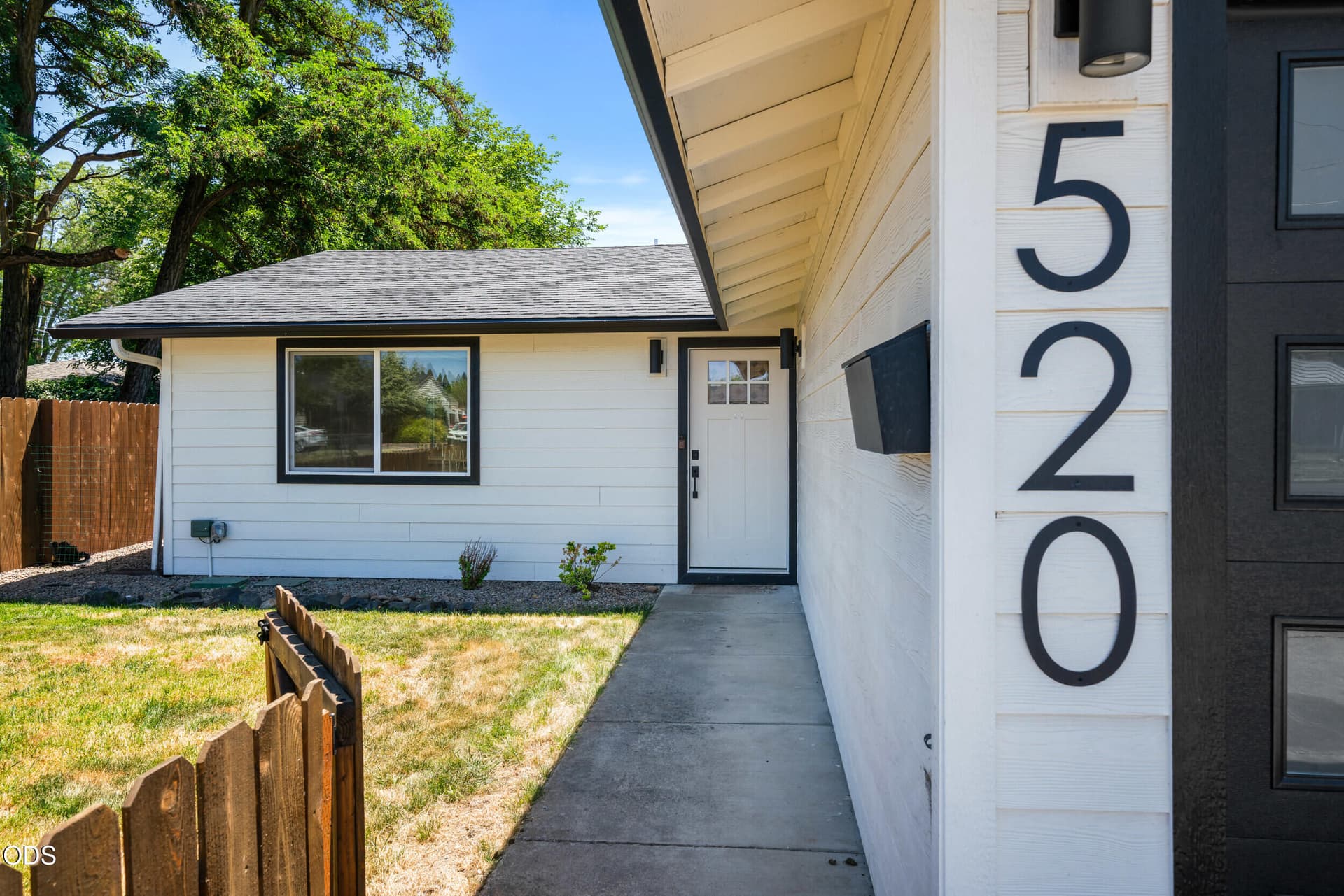 4_520 grand ave-04. Photo 4 of 21, 520 Grand Avenue, Central Point, OR 97502