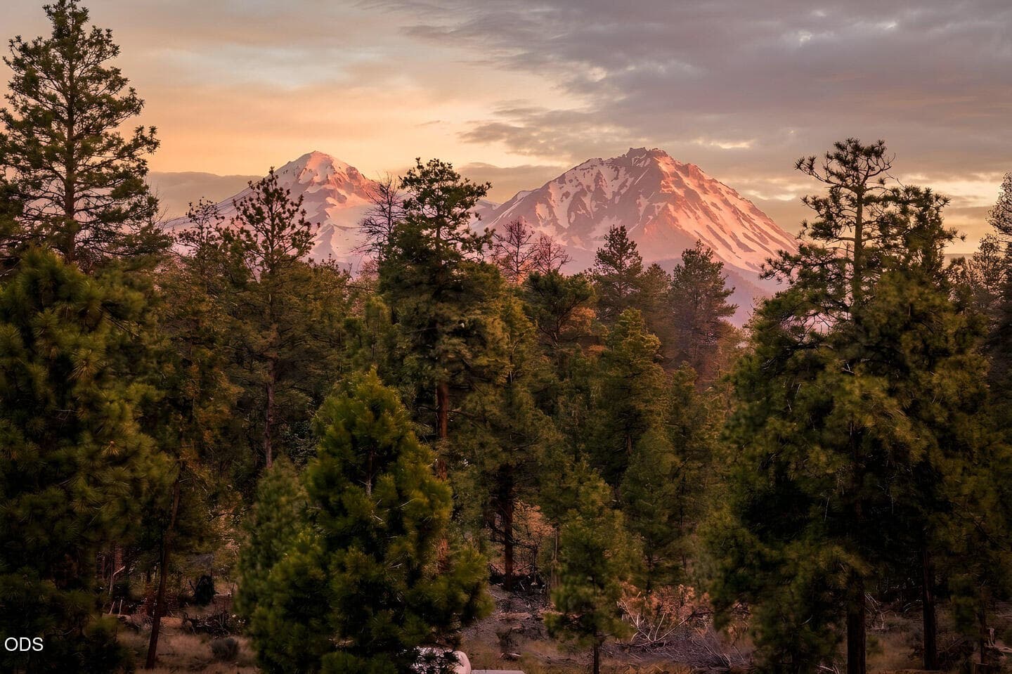 Mountain Sunset. Photo 1 of 31, 18705 Tumalo Reservoir Road, Bend, OR 97703
