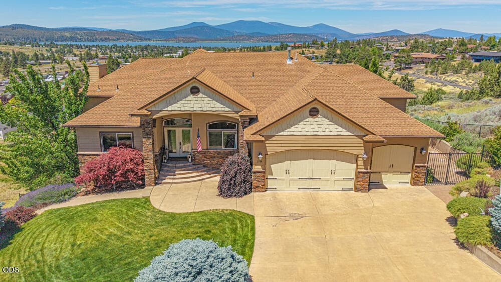 001 Main. Photo 2 of 46, 1354 Ridgecrest Drive, Klamath Falls, OR 97601