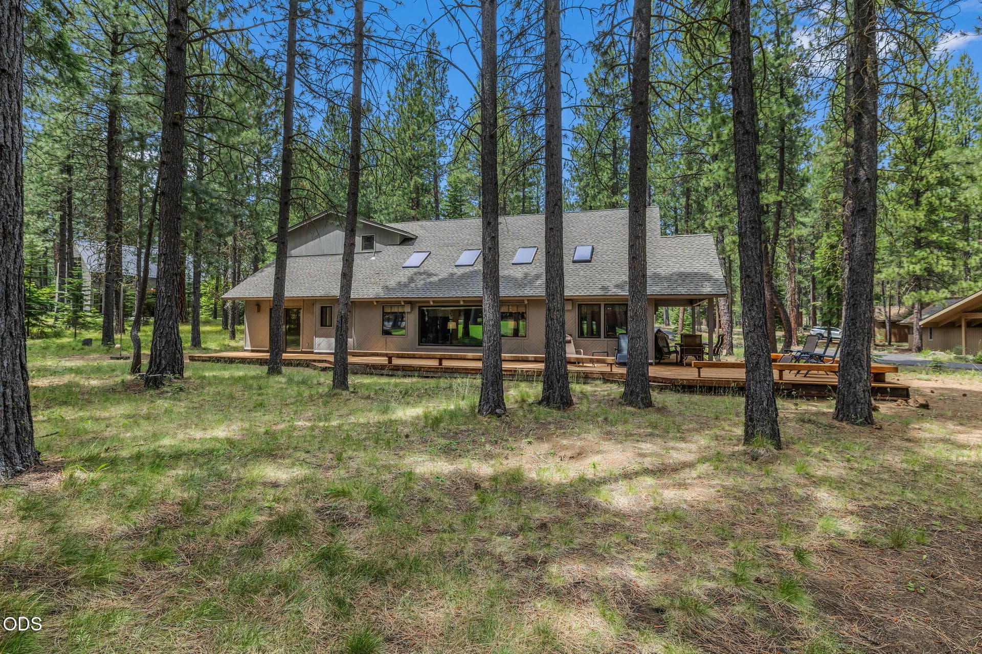 2026_06_23_71006_bracken_lane_gh87_bbr-7. Photo 4 of 65, 71006 Bracken Lane Unit GH 87, Black Butte Ranch, OR 97759