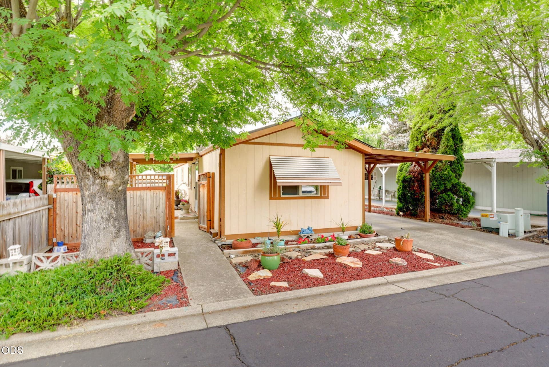 2. Photo 2 of 24, 4624 S Pacific Unit 26, Phoenix, OR 97535