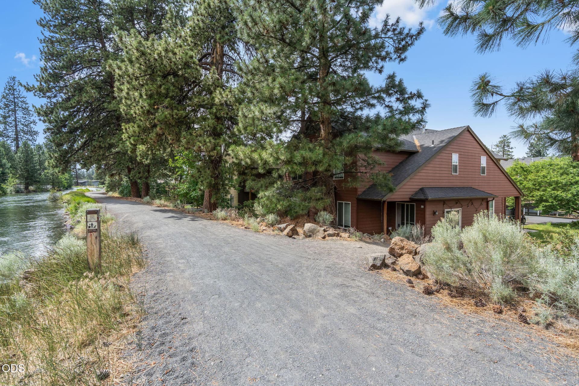 2026_06_23_363_sw_garfield_ave-3. Photo 3 of 24, 363 SW Garfield Avenue, Bend, OR 97702