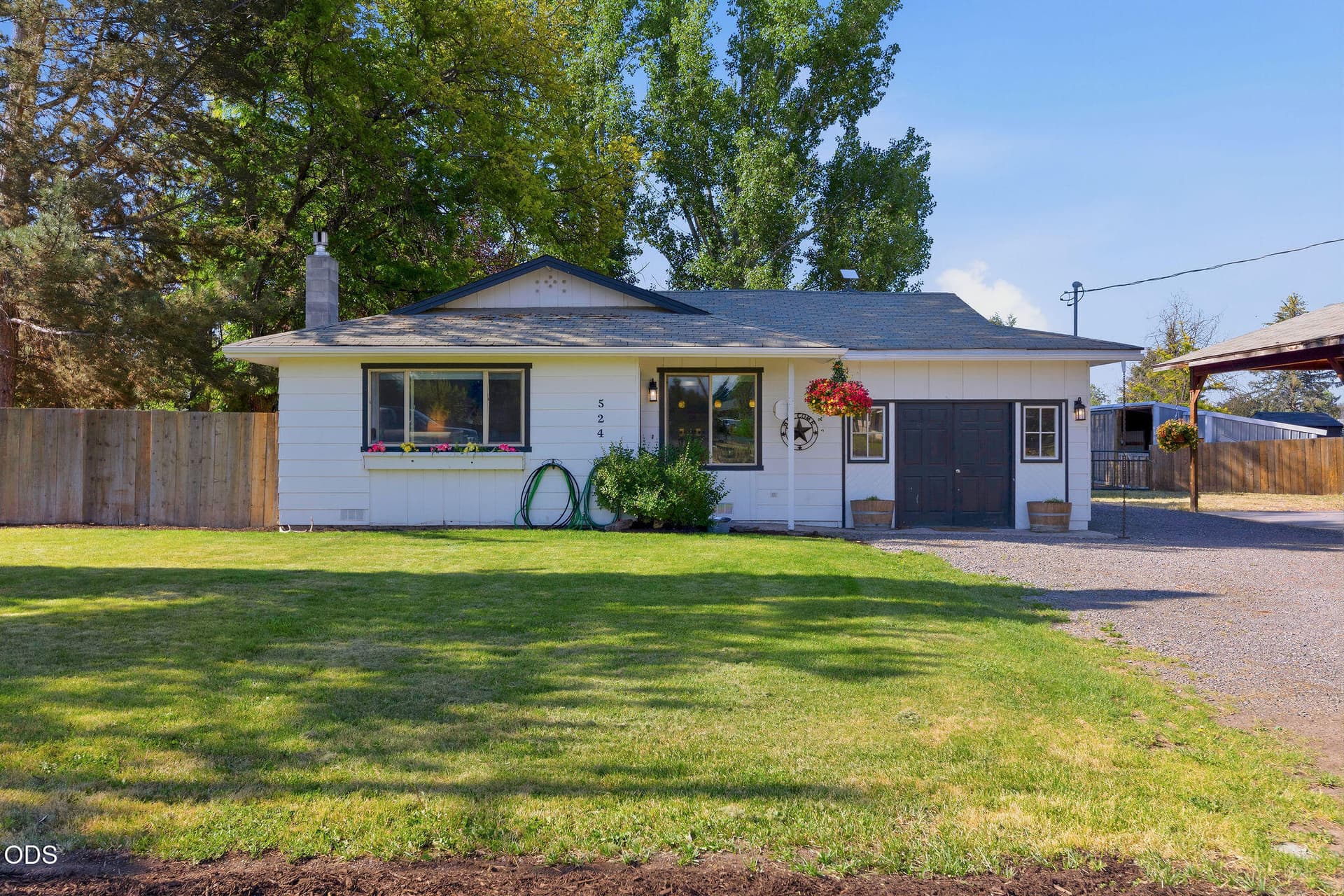 Rural Living Close to Town. Photo 2 of 32, 524 NW Martingale Road, Prineville, OR 97754
