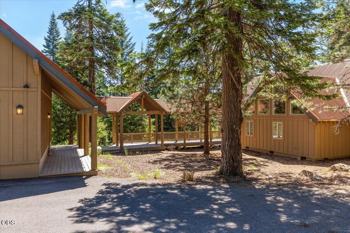 1. Photo 3 of 58, 42256 Skiway Drive, Klamath Falls, OR 97601