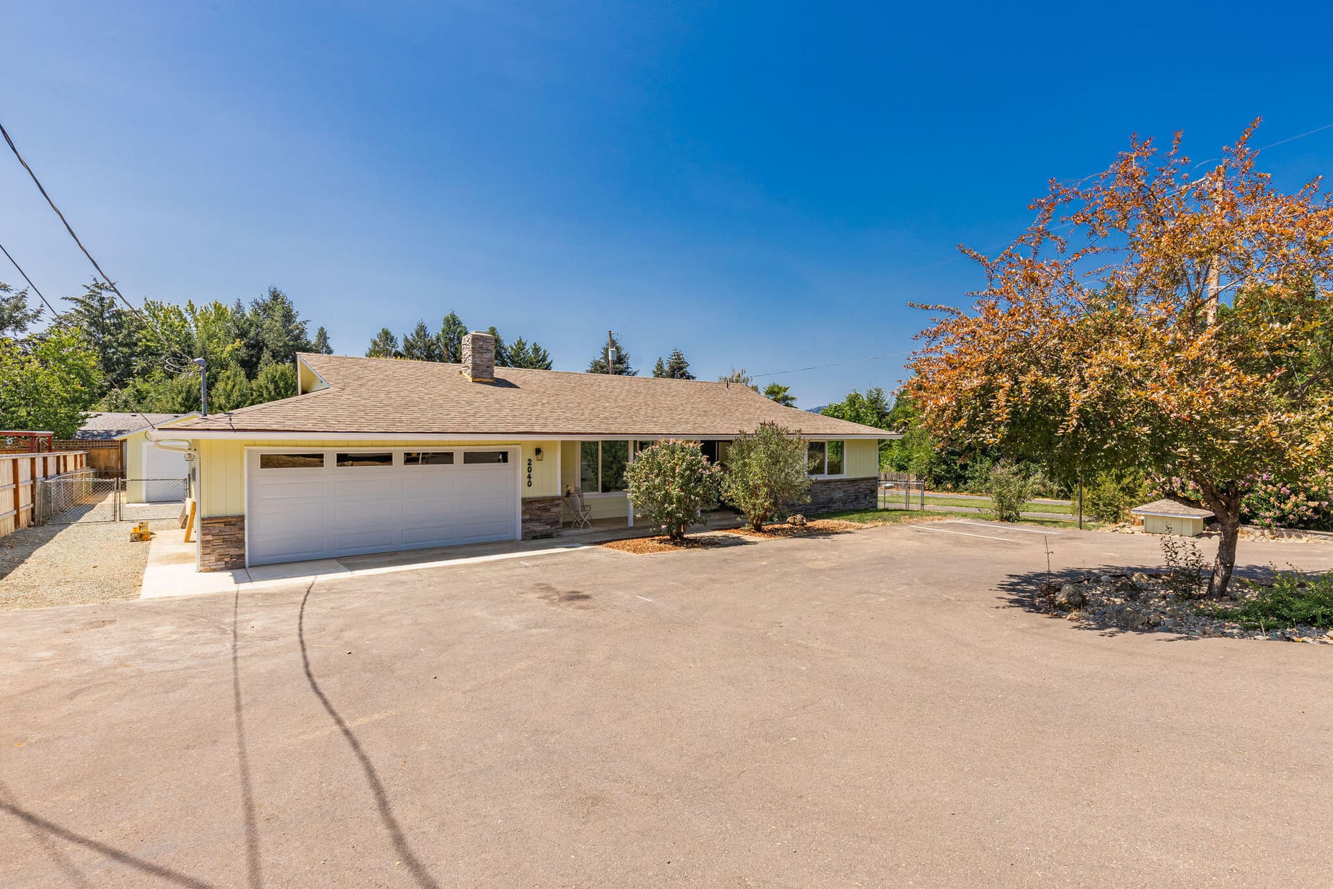Front of Propery. Photo 1 of 31, 2040 Hamilton Lane, Grants Pass, OR 97527