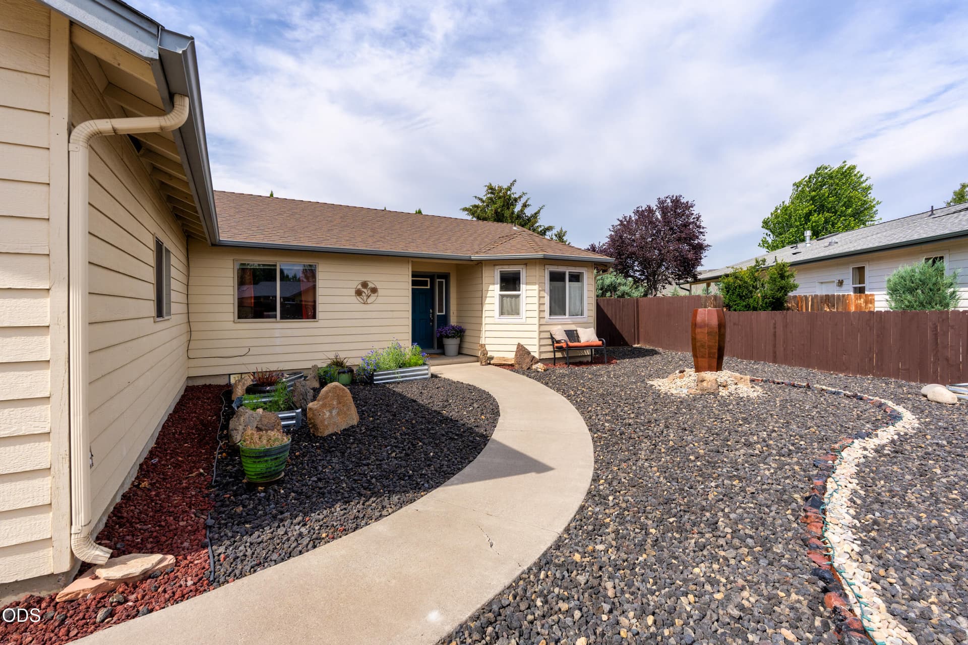 105_NW 21st Ct_Pro Property Photos_Bend. Photo 3 of 44, 710 NW 21st Court, Redmond, OR 97756