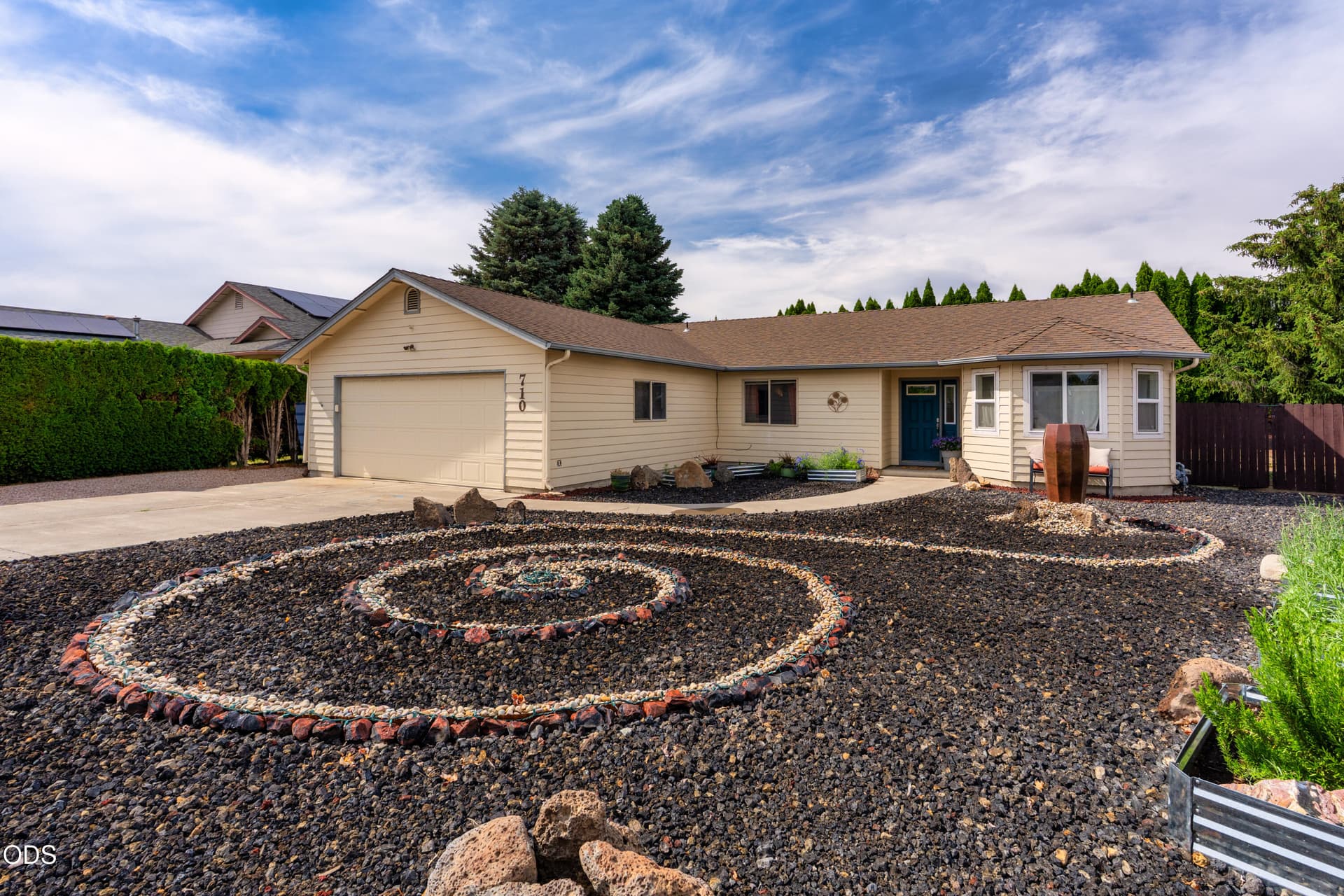 108_NW 21st Ct_Pro Property Photos_Bend. Photo 2 of 44, 710 NW 21st Court, Redmond, OR 97756