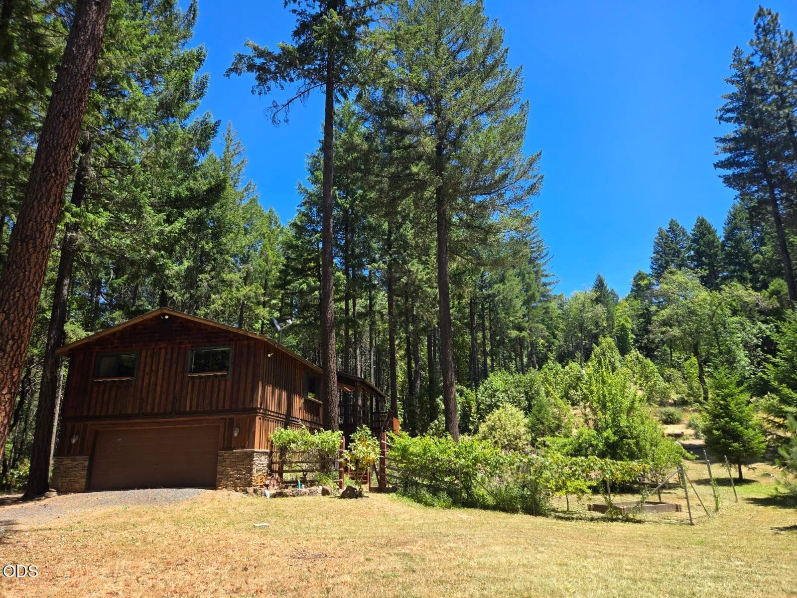 707 garage and garden. Photo 3 of 54, 707 McMullen Creek Road, Selma, OR 97538