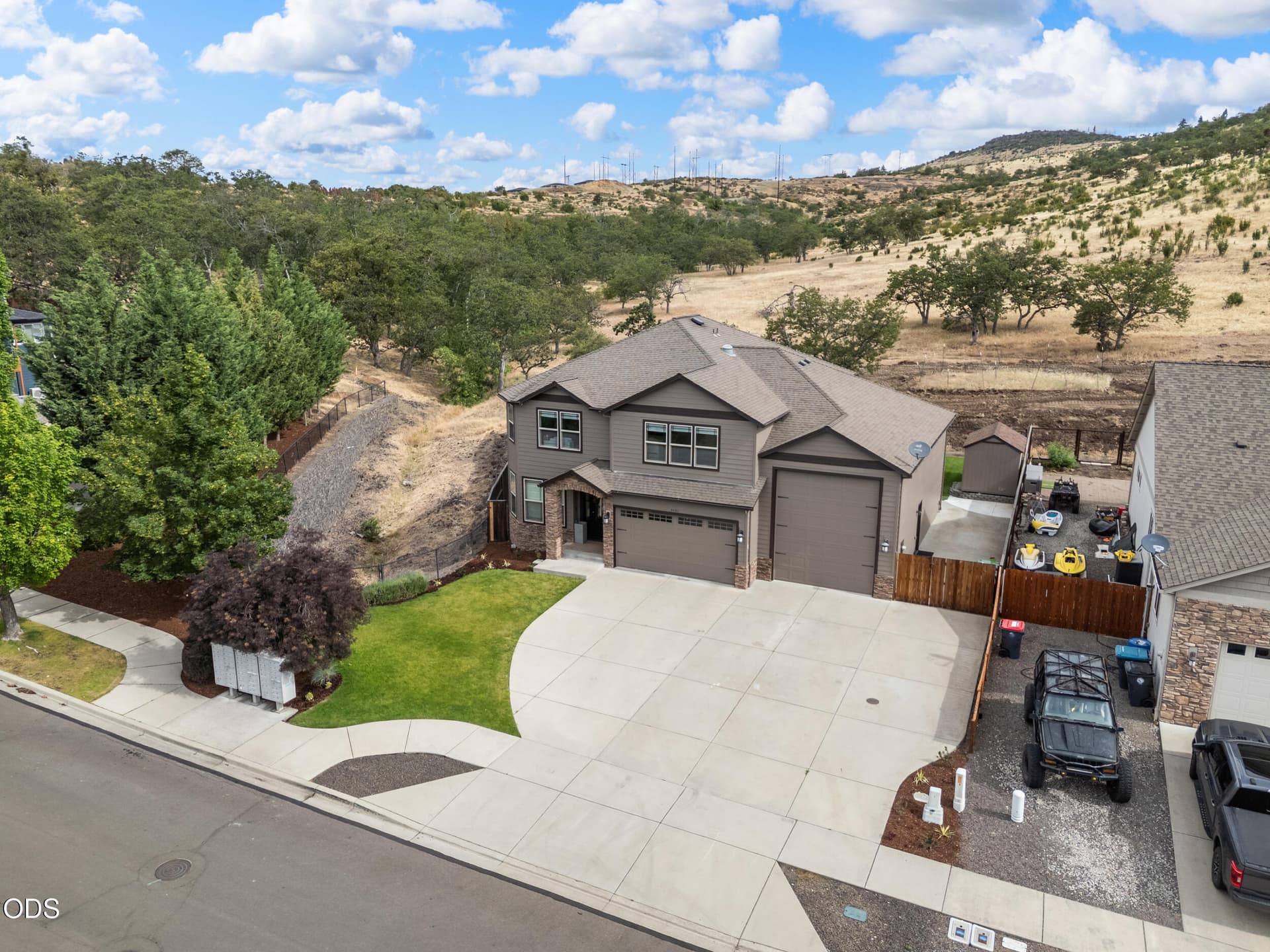 54_4401 vista pointe dr-drone-04. Photo 1 of 48, 4401 Vista Pointe Drive, Medford, OR 97504