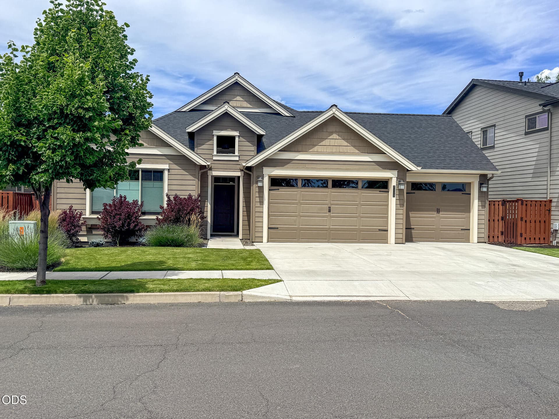 01. Photo 3 of 33, 1229 NE Sunrise Street, Prineville, OR 97754
