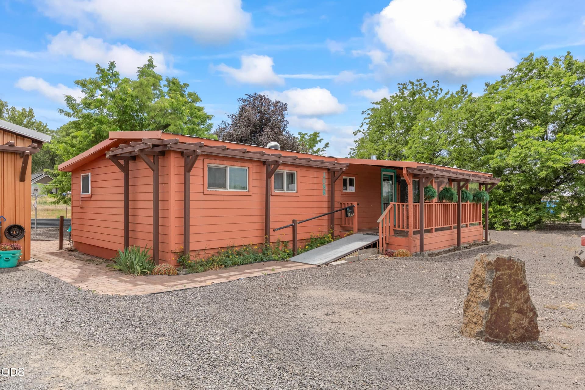 02. Photo 2 of 29, 2088 SE Rose Lane, Prineville, OR 97754