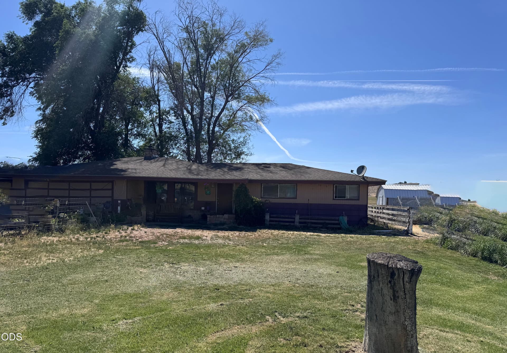 1. Photo 1 of 11, 4520 NE Clark Drive, Madras, OR 97741