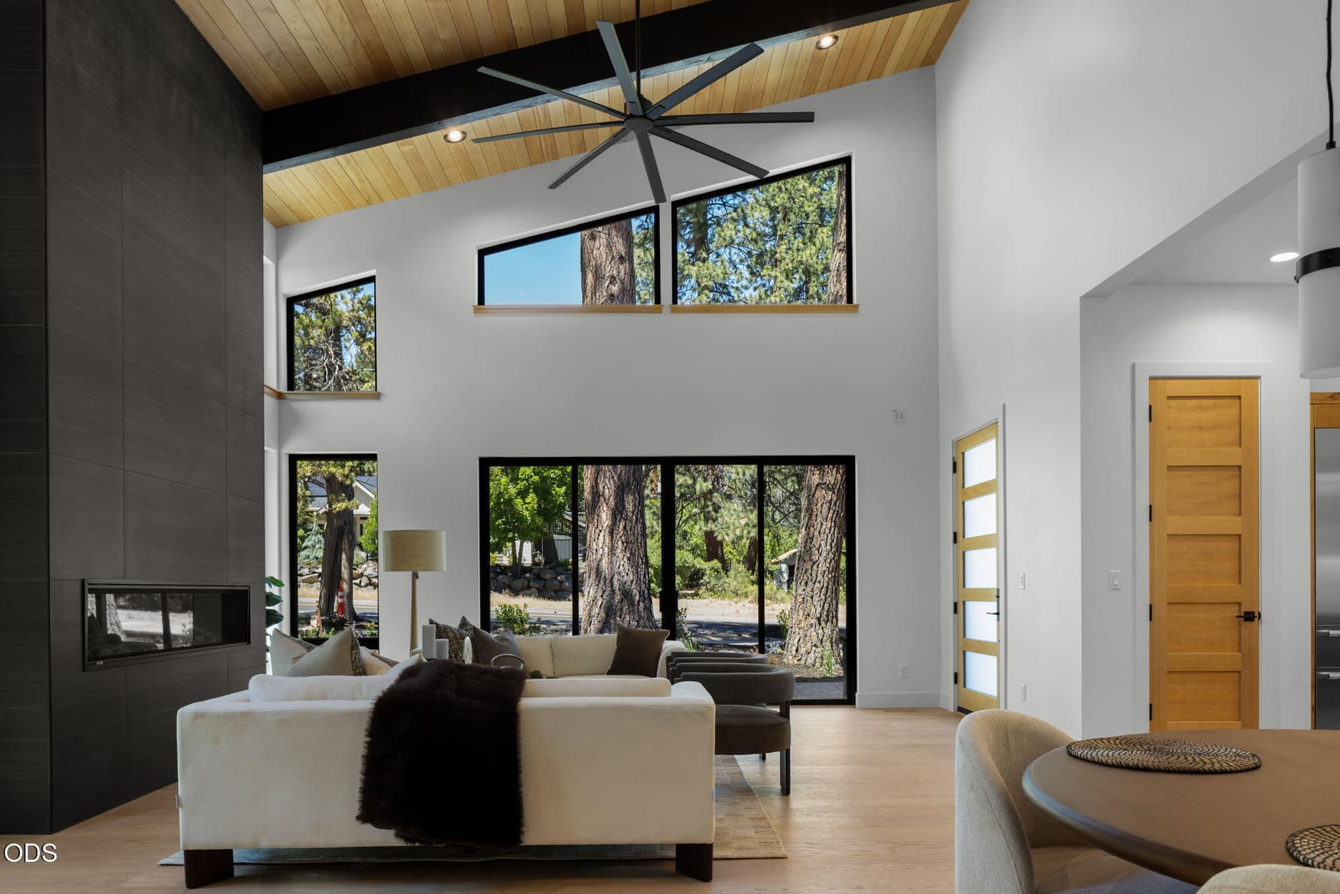 Living. Photo 2 of 68, 1565 NW Galveston Avenue, Bend, OR 97703