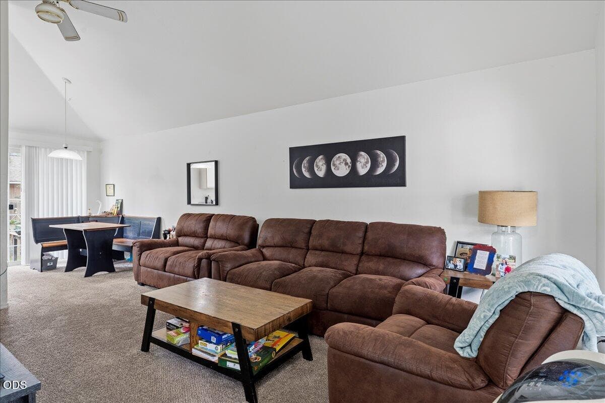 05-1561 SW Rimrock Way, Redmond-5. Photo 5 of 40, 1559 SW Rimrock Way, Redmond, OR 97756