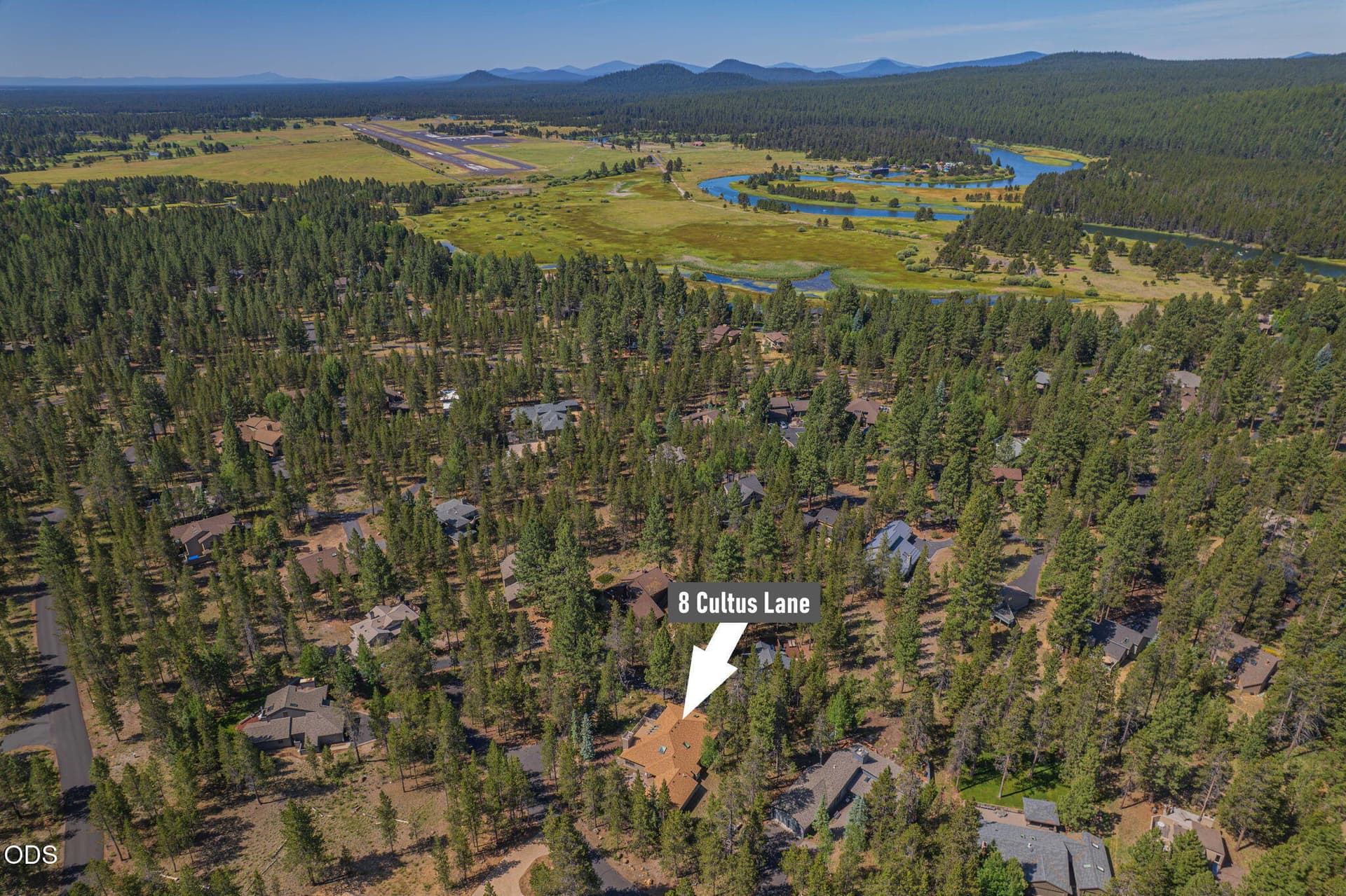 32-web-or-mls-8 Cultus-17 with arrow and. Photo 3 of 46, 57627 Cultus Lane Unit 8, Sunriver, OR 97707