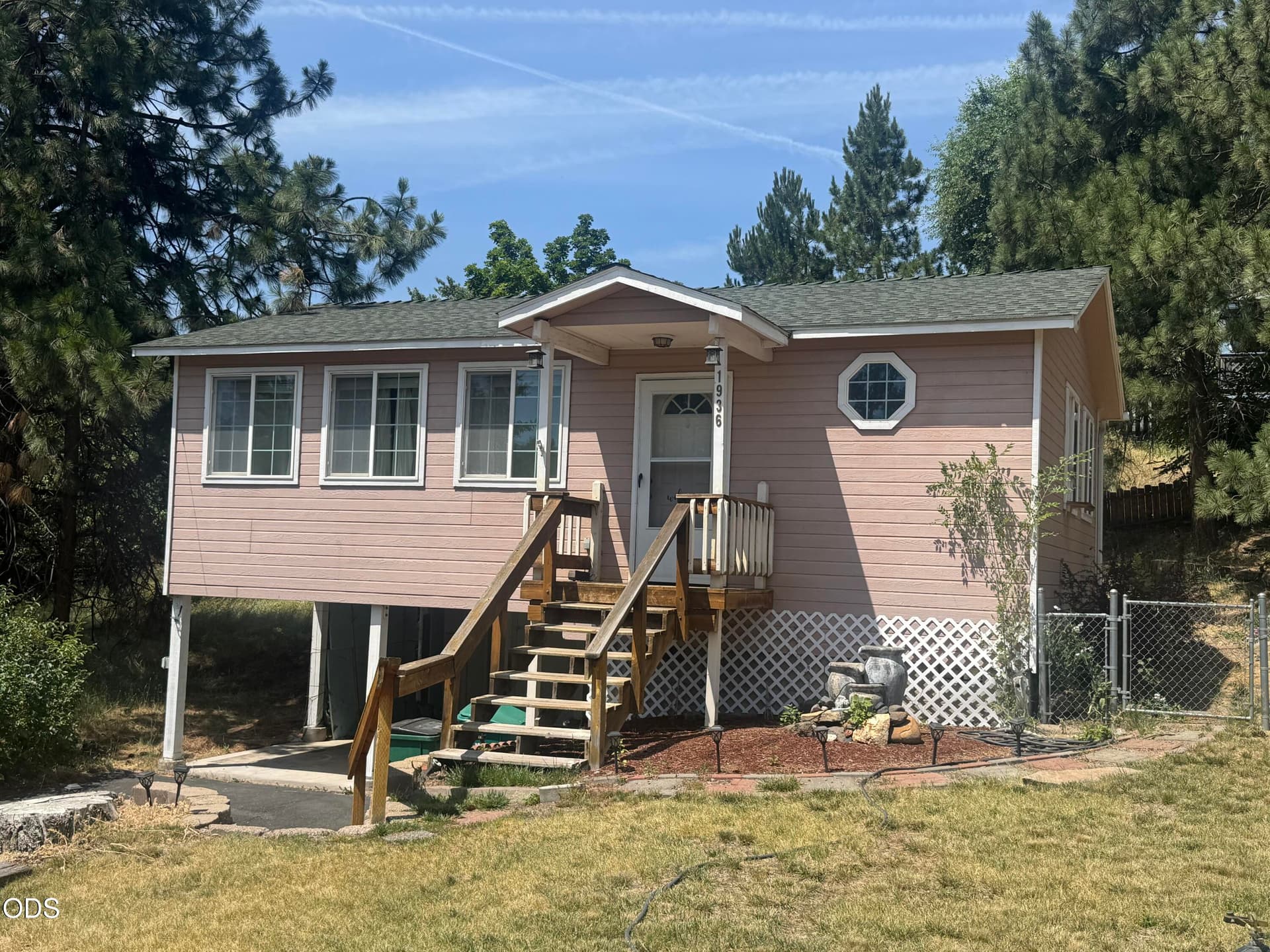 Front. Photo 1 of 18, 1936 Lancaster Avenue, Klamath Falls, OR 97601