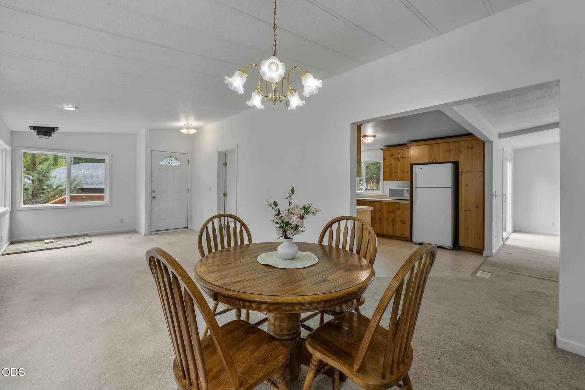 Dining Room/Front Room. Photo 3 of 48, 61057 Chuckanut Drive, Bend, OR 97702