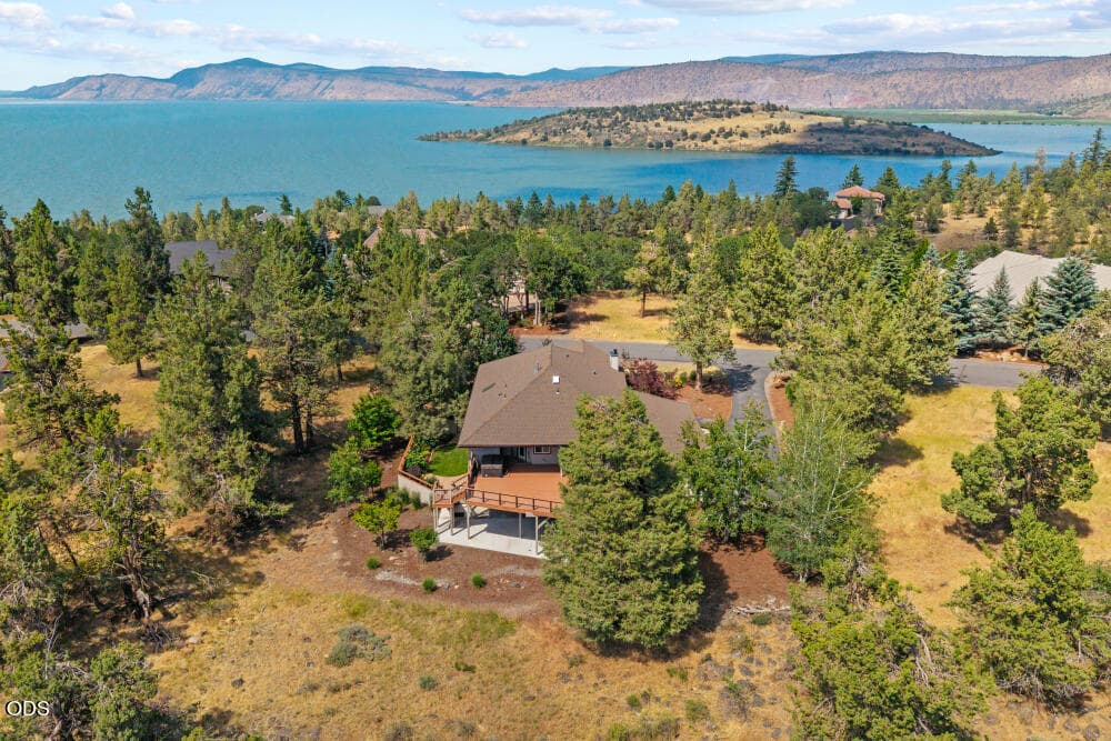 10126 Cinnamon Teal Dr. Photo 2 of 75, 10126 Cinnamon Teal Drive, Klamath Falls, OR 97601