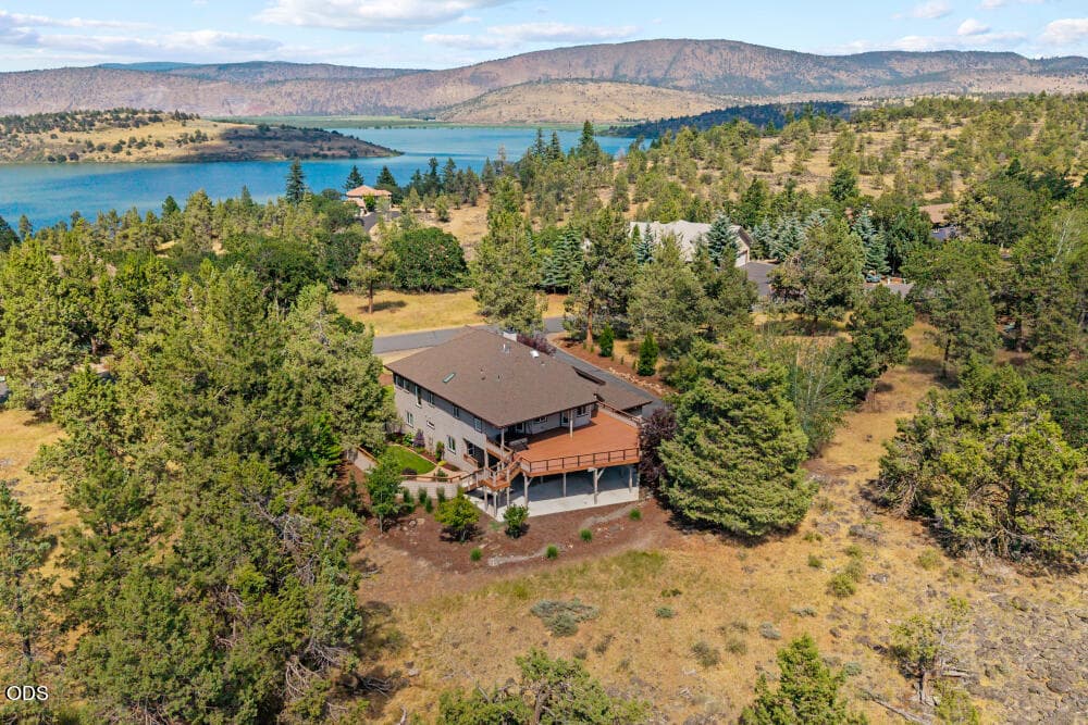 10126 Cinnamon Teal Dr. Photo 3 of 75, 10126 Cinnamon Teal Drive, Klamath Falls, OR 97601