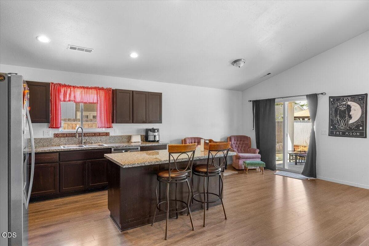 10. Photo 4 of 18, 7843 Cadence Lane, White City, OR 97503