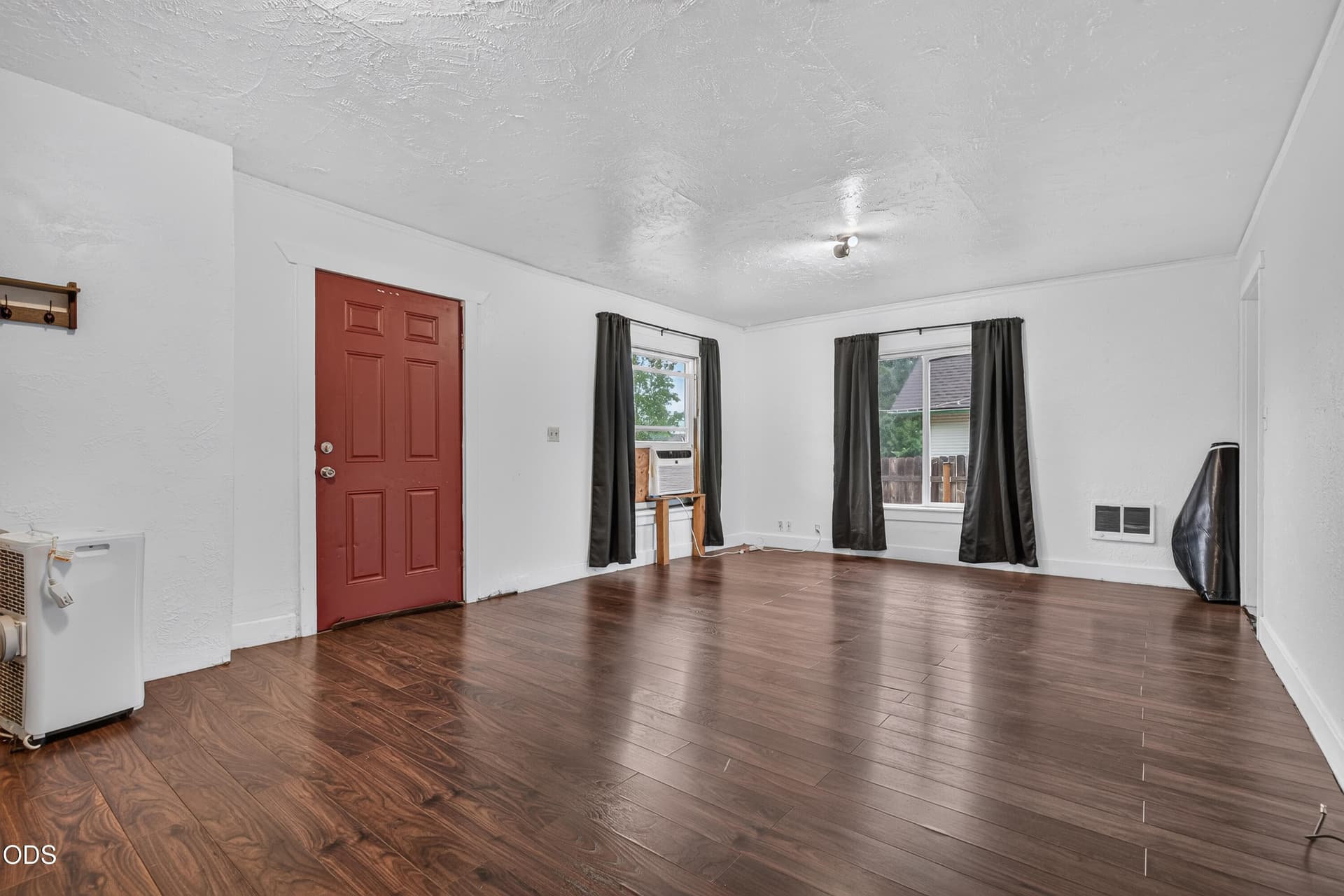 9R9A53183. Photo 2 of 21, 625 W Jackson Street, Medford, OR 97501