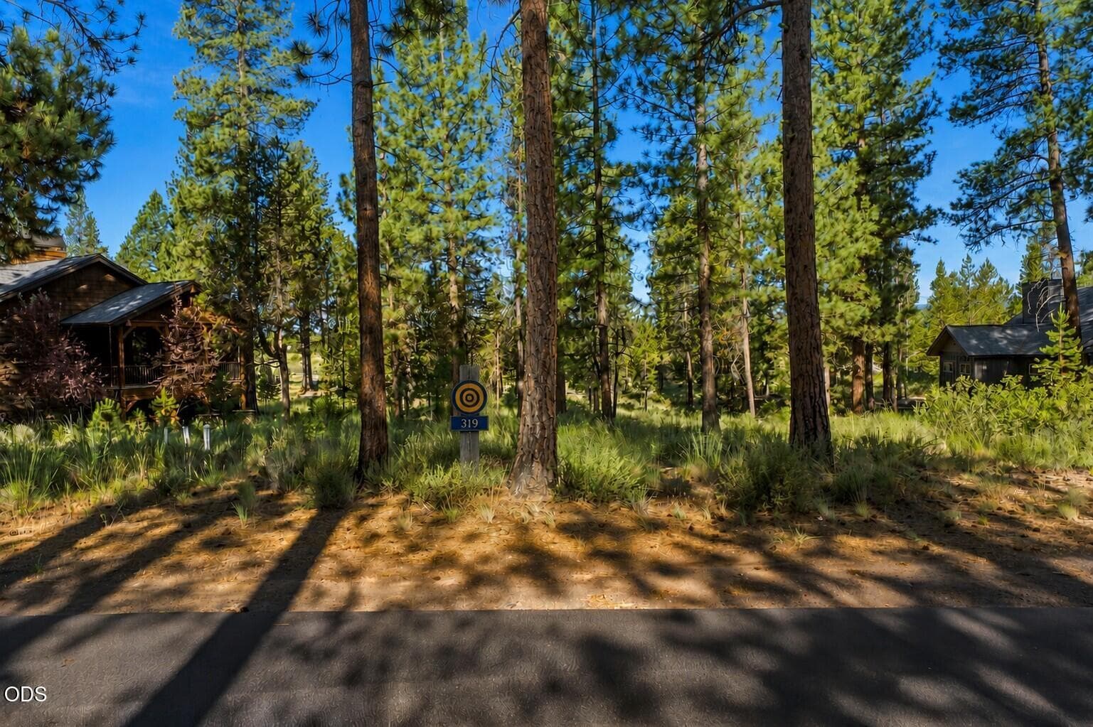sign 319. Photo 5 of 25, 56385 Trailmere Circle Unit 319, Bend, OR 97707