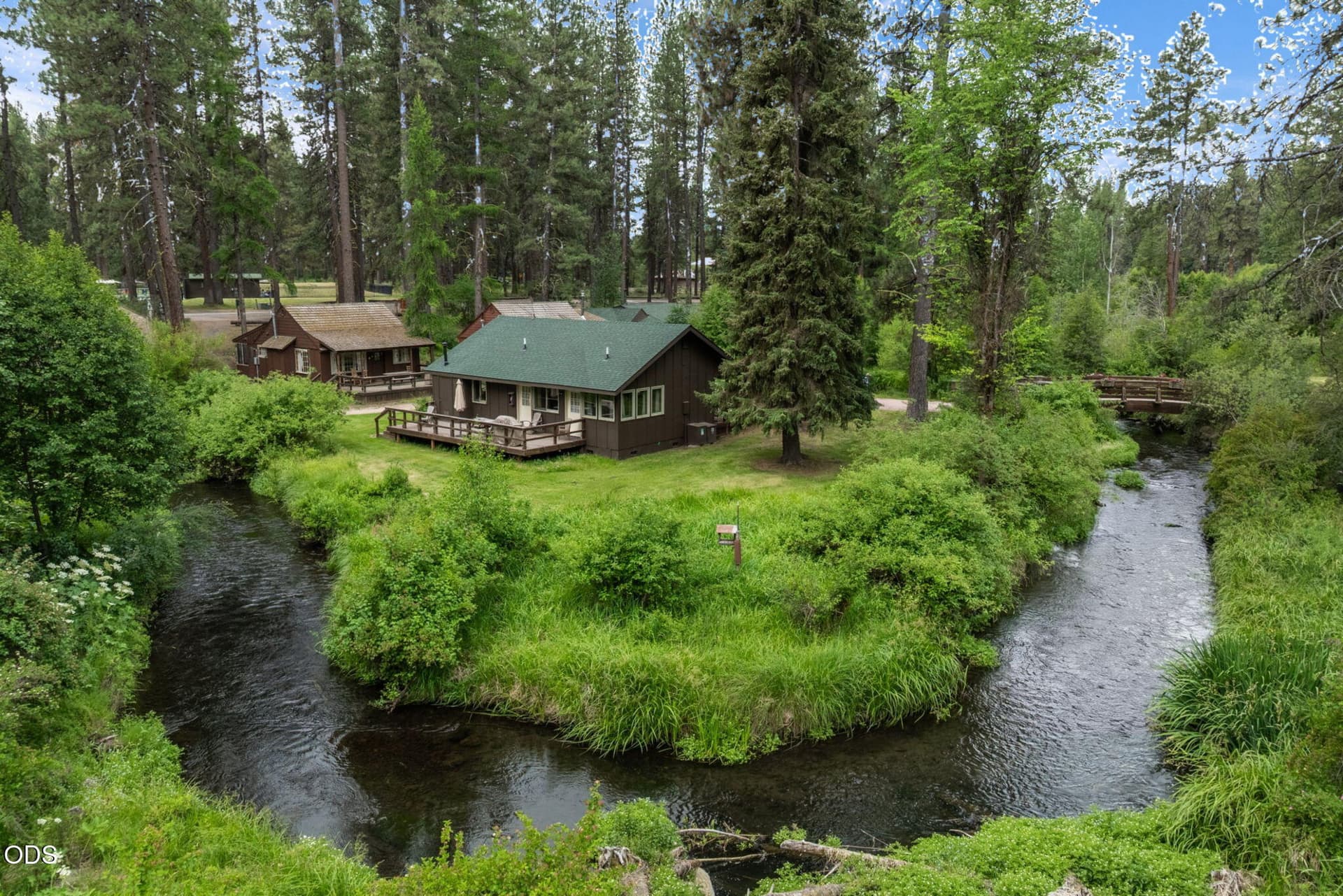 2026_06_25_laks_creek_lodge_drone-25. Photo 2 of 24, 13375 SW Forest Service Road Unit 10, U1, Camp Sherman, OR 97730