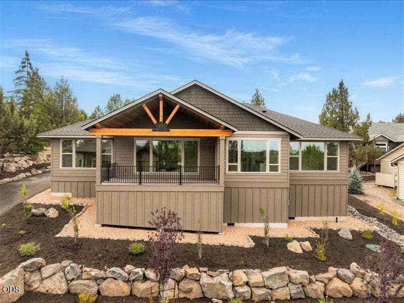 09-Exterior. Photo 4 of 85, 623 Goshawk Drive, Redmond, OR 97756