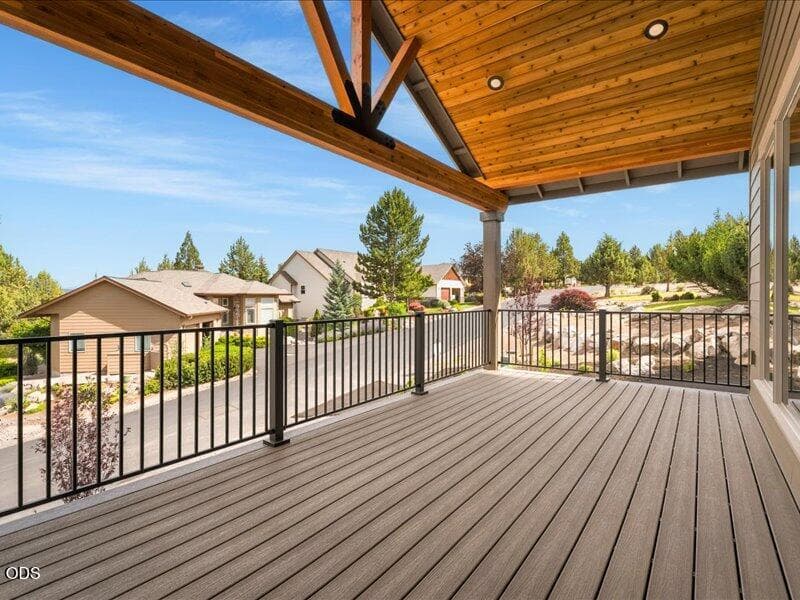 23-Deck. Photo 5 of 85, 623 Goshawk Drive, Redmond, OR 97756