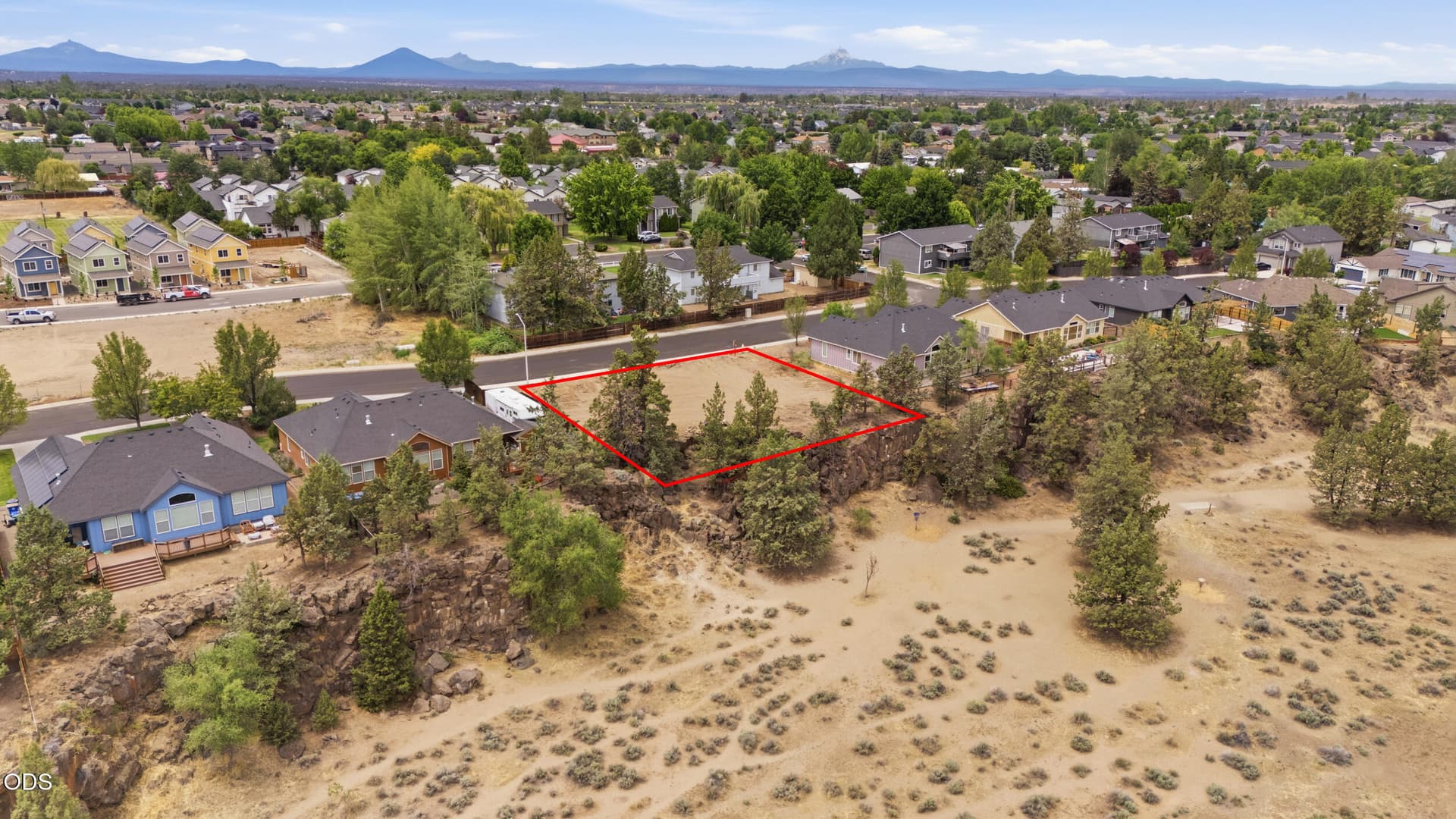 320 ne 16th place-5. Photo 4 of 14, 320 NW 16th Place, Redmond, OR 97756